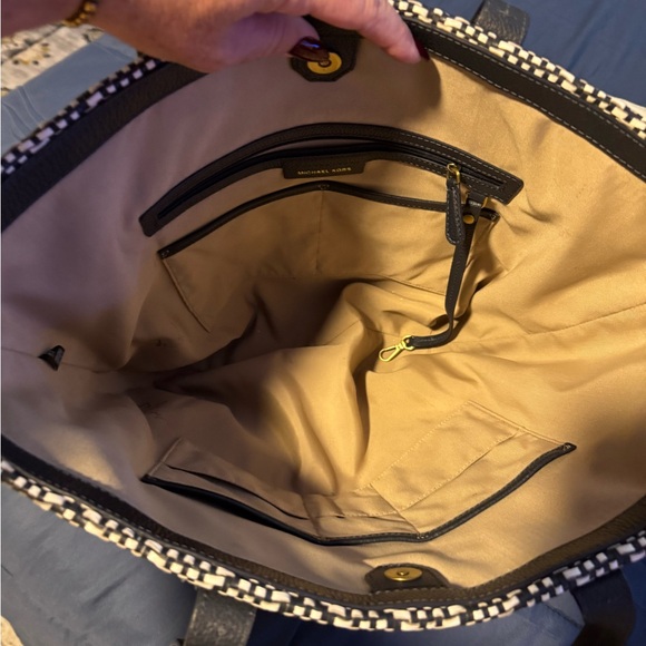 MK Tote Bag - Picture 5 of 5